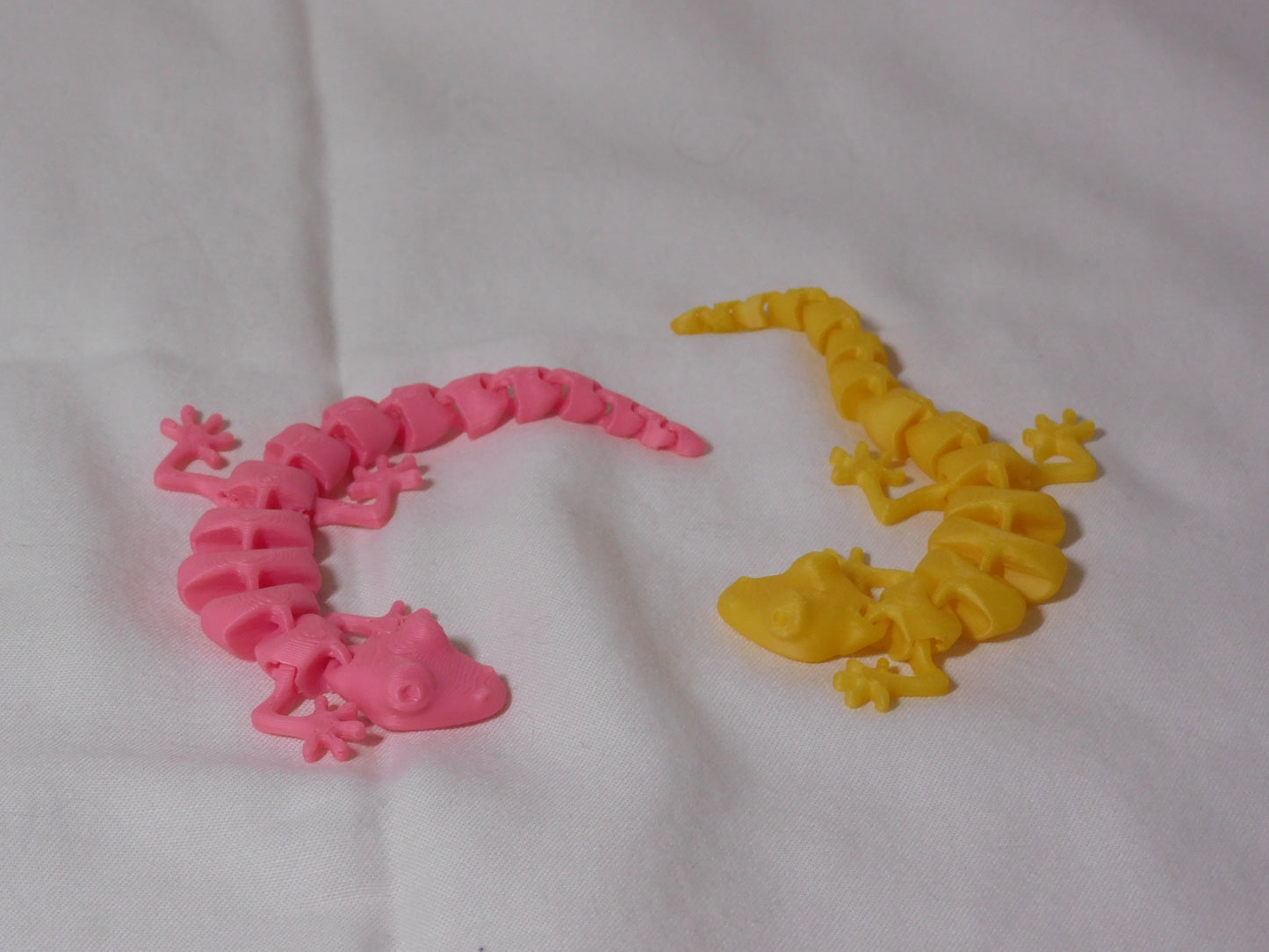 Mini Articulated Geckos - Flexible and Fun Collectible Toys